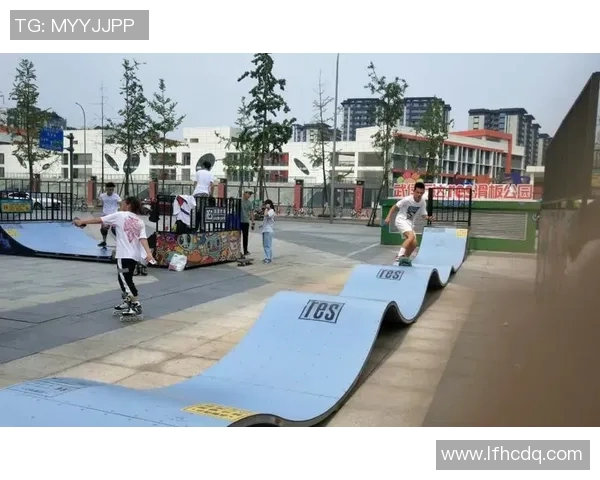 成都滑板队防反战术深度分析与实战技巧分享